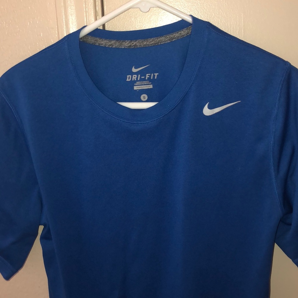 Men’s Blue Nike t-shirt